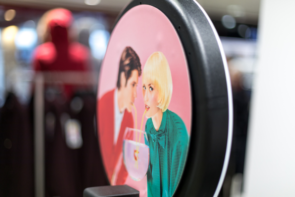 borne photo photobooth Josepho dans le magasin Galeries Lafayette de Paris.